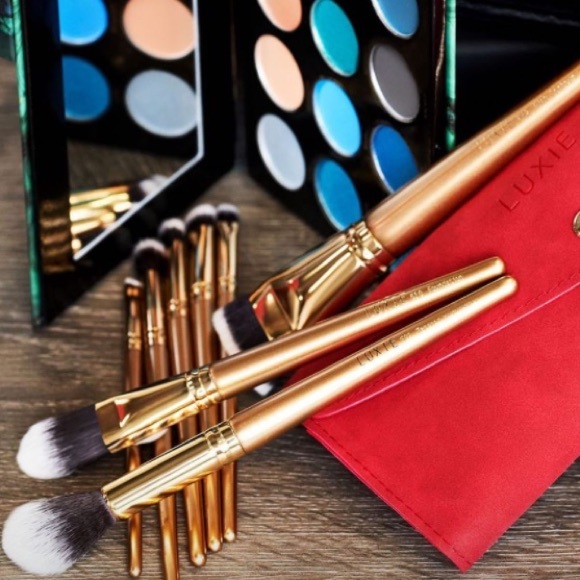 Luxie Glitter & Gold Brush Set - Picture 6 of 8